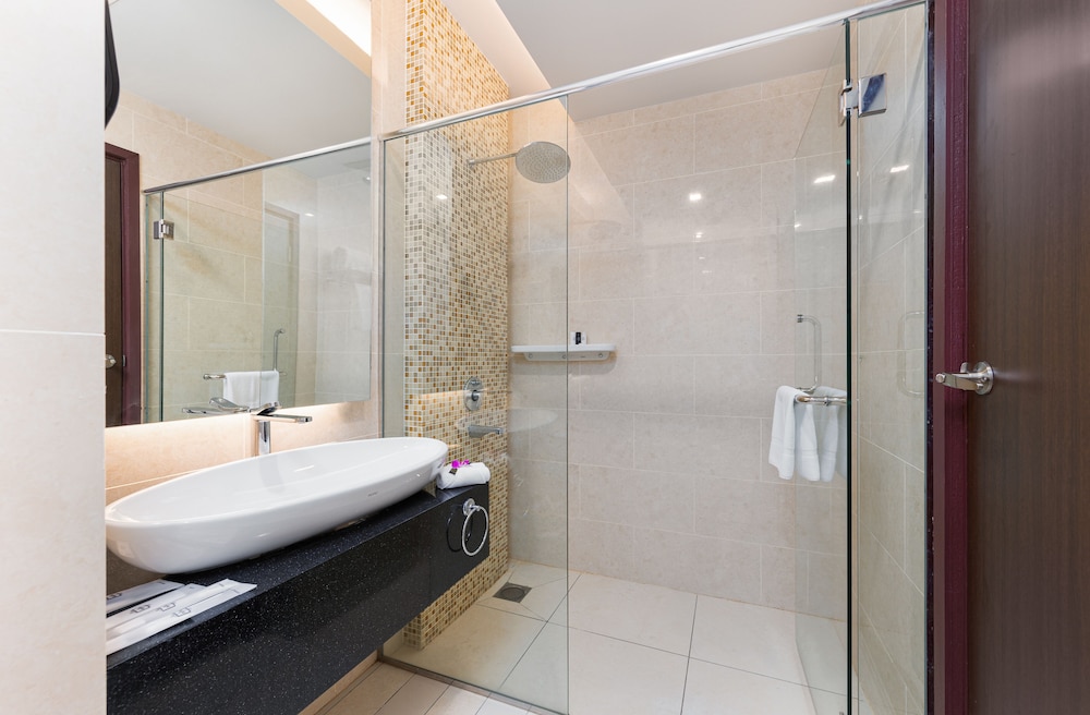 Raia Hotel & Convention Centre Kuching 32/38
