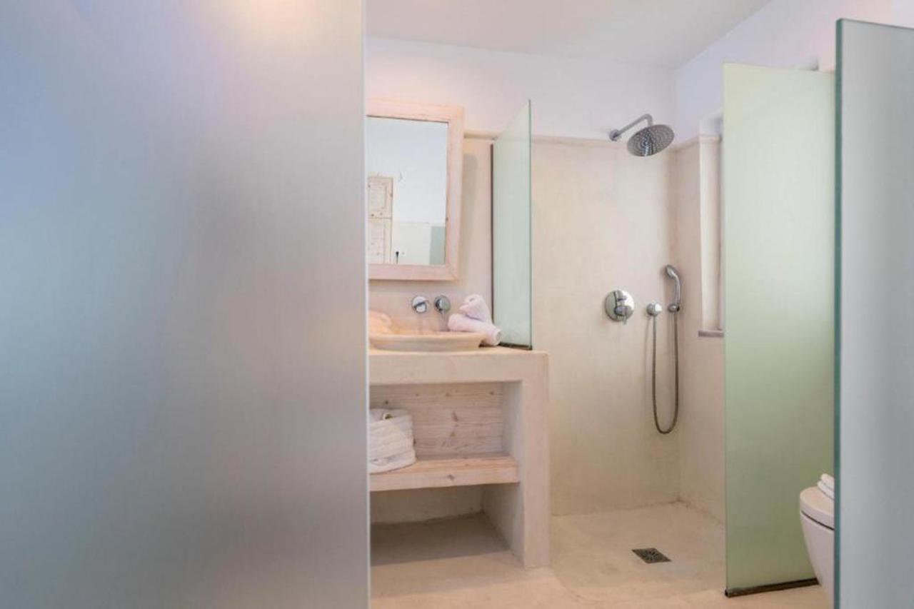 Kouros Home - Adults Only 32/32