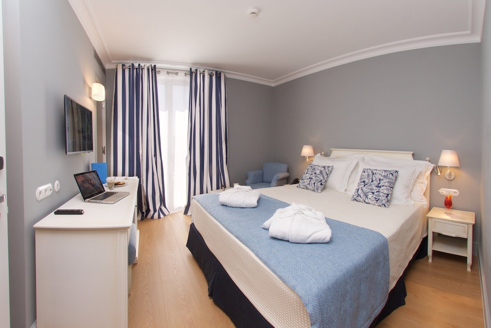Aenos Hotel 19/62