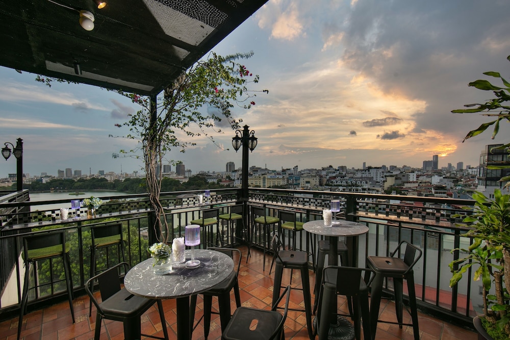 Trang Trang Premium Hotel 53/70