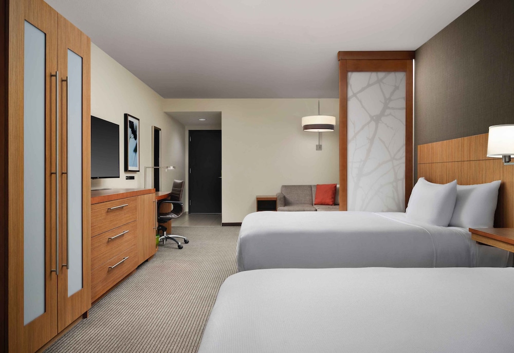 ROOM, MULTIPLE BEDS, SOFA