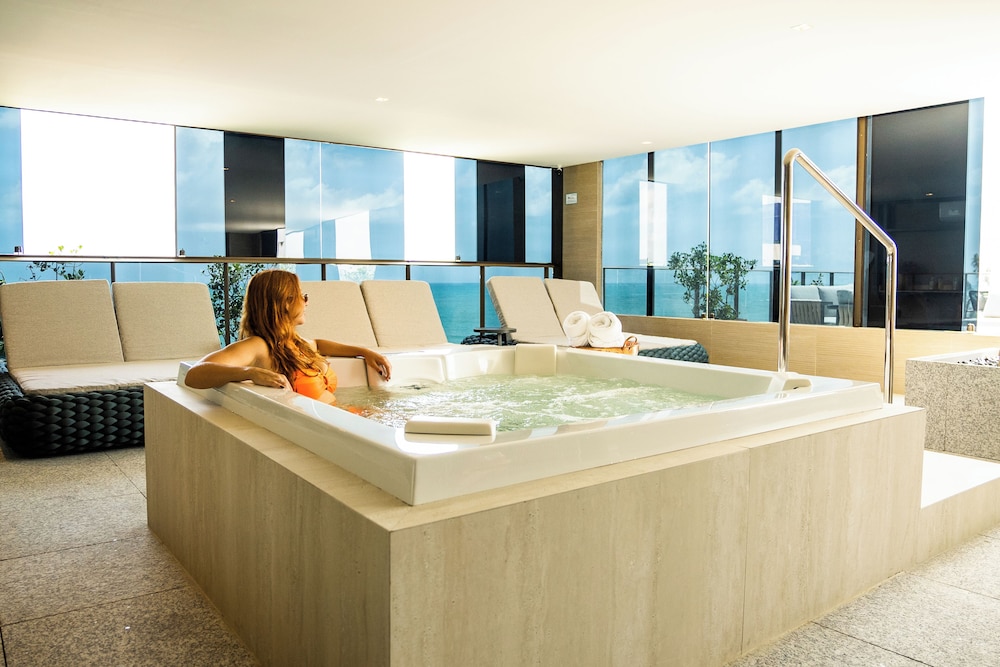 Oceana Atlantico Hotel 33/65