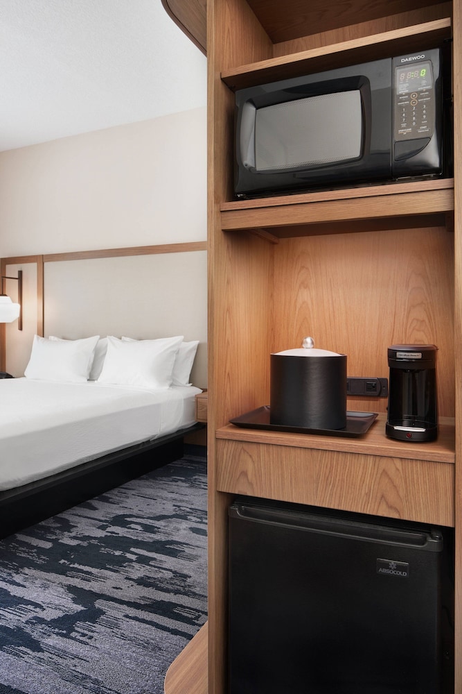 Fairfield Inn and Suites by Marriott Tampa Riverview 9/41