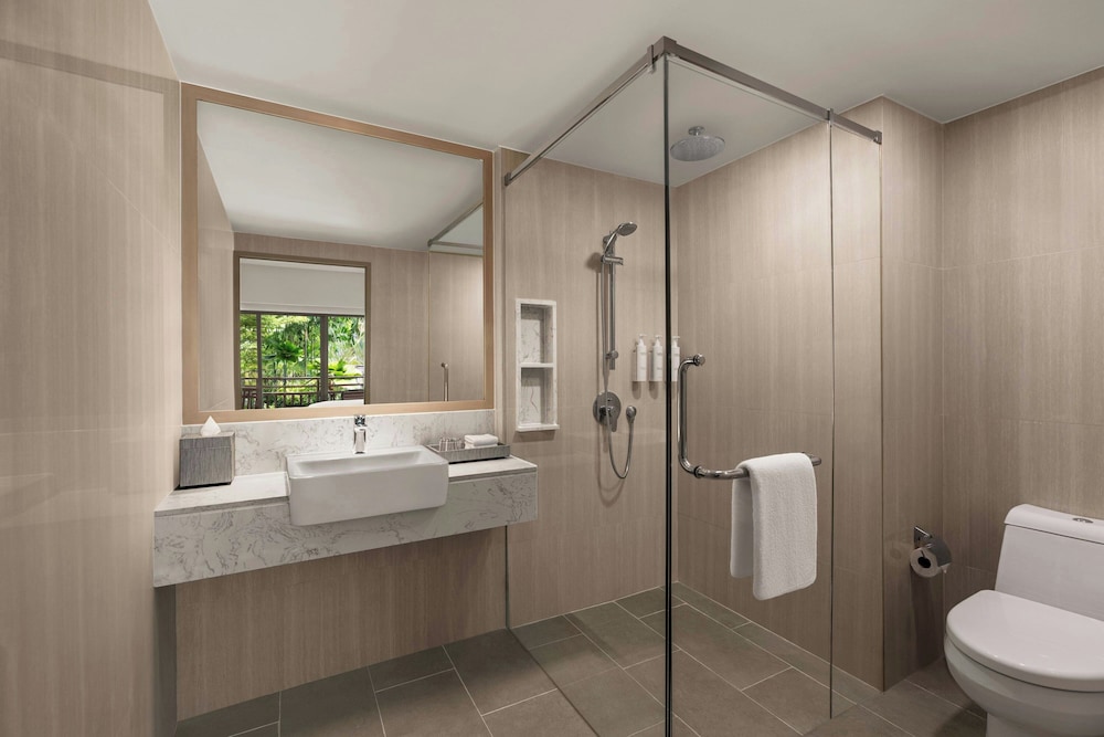 Courtyard by Marriot Phuket Patong Beach 65/65