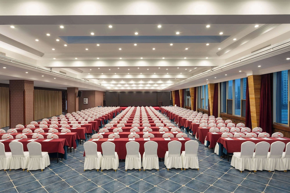 Days Hotel by Wyndham Harbin Qunli 22/23