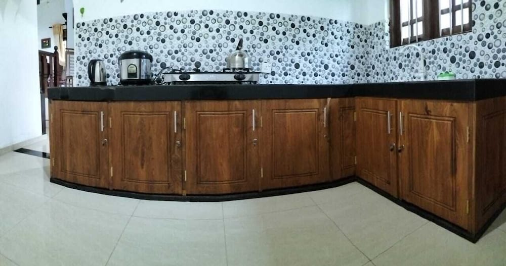 Sajee Villa 8/50