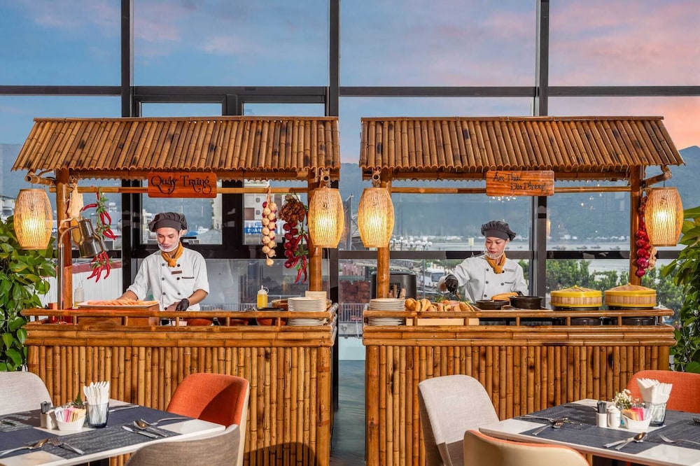 Peninsula Hotel Danang 31/48