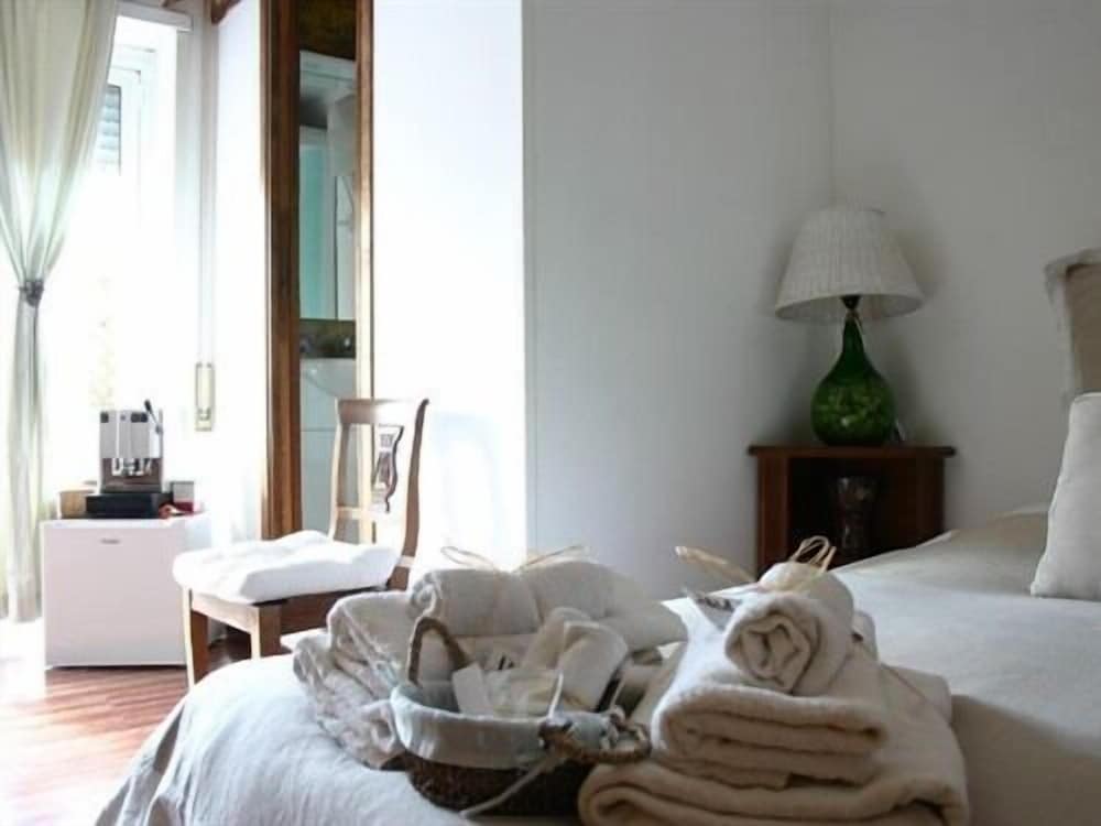 Le Fate Apartments 7/47