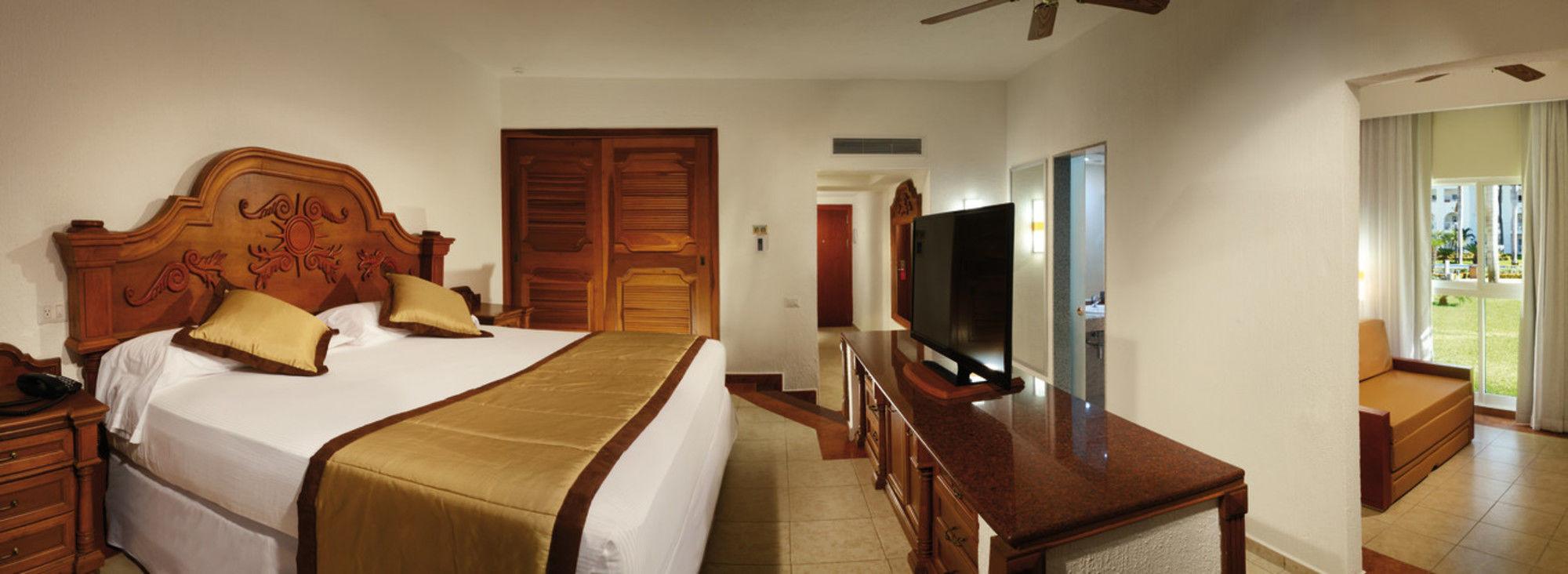 Two Bedroom Family Suite F2SB