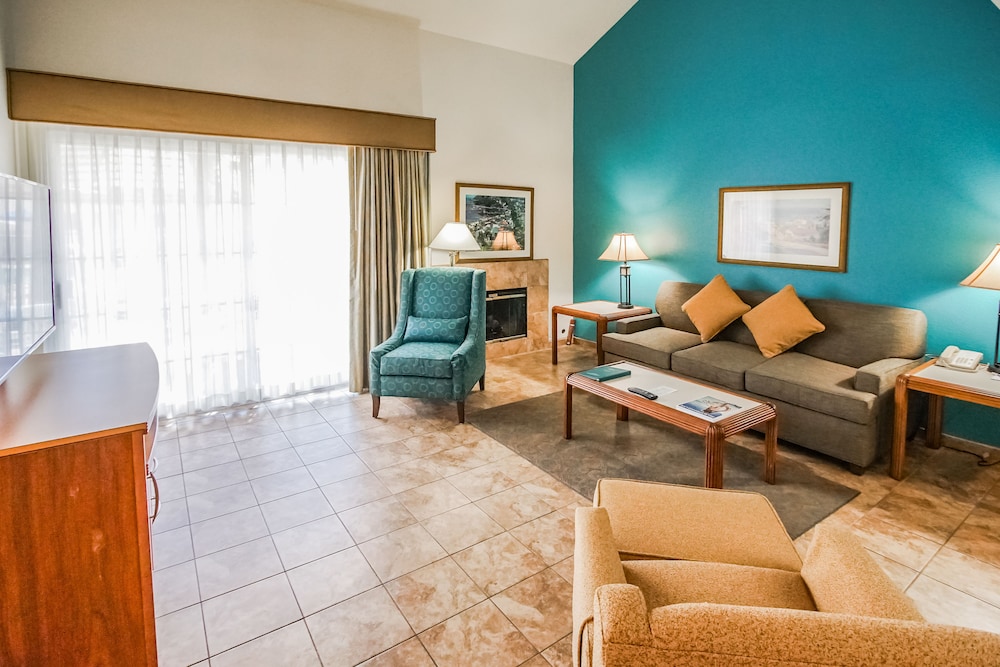 Desert Breezes Resort 32/54