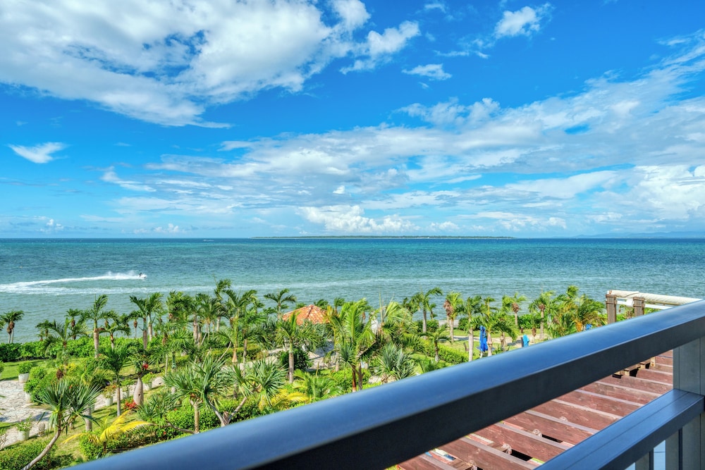 Grandvrio Resort Ishigakijima Oceans Wing Hotel 48/50