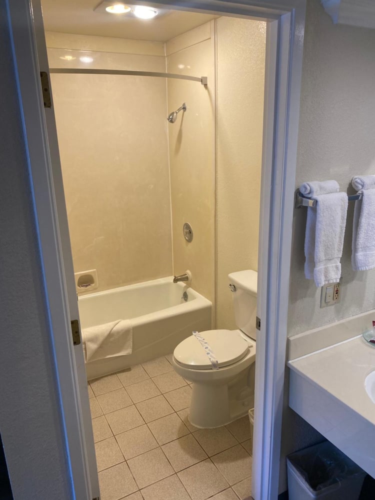 Americas Best Value Inn Atascadero Paso Roble 24/66