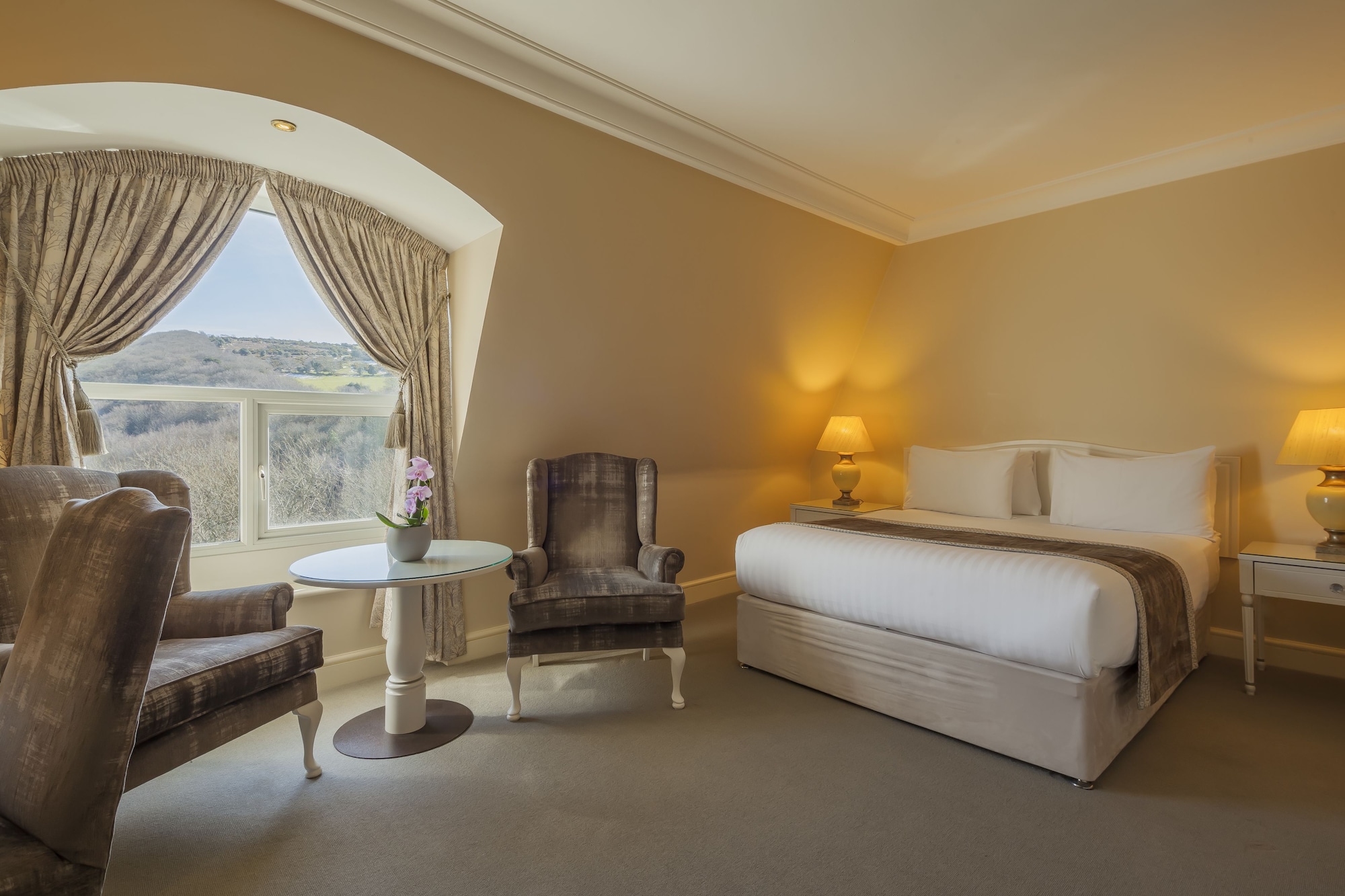 غرفة قياسية بسرير مزدوج، Glen View Hotel 3/5