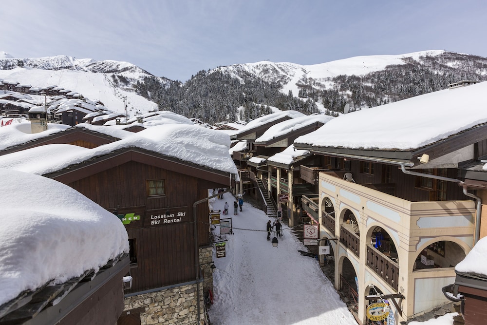 Hotel du Bourg 5/50