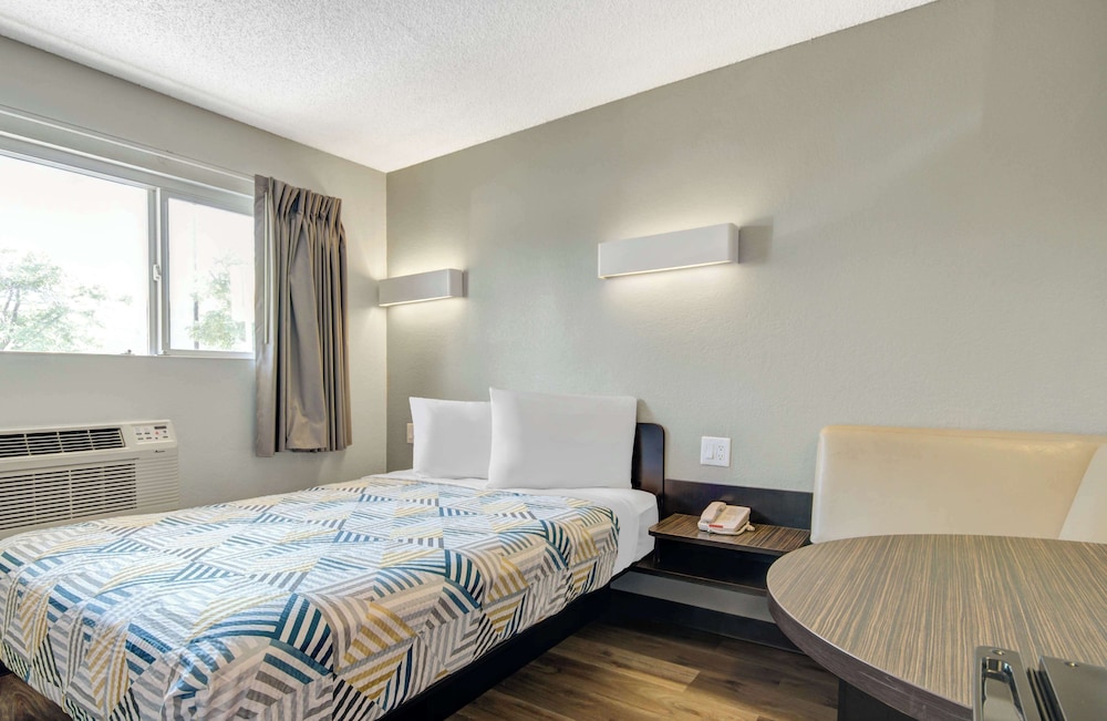 Motel6 San Jose, CA - Airport 29/54