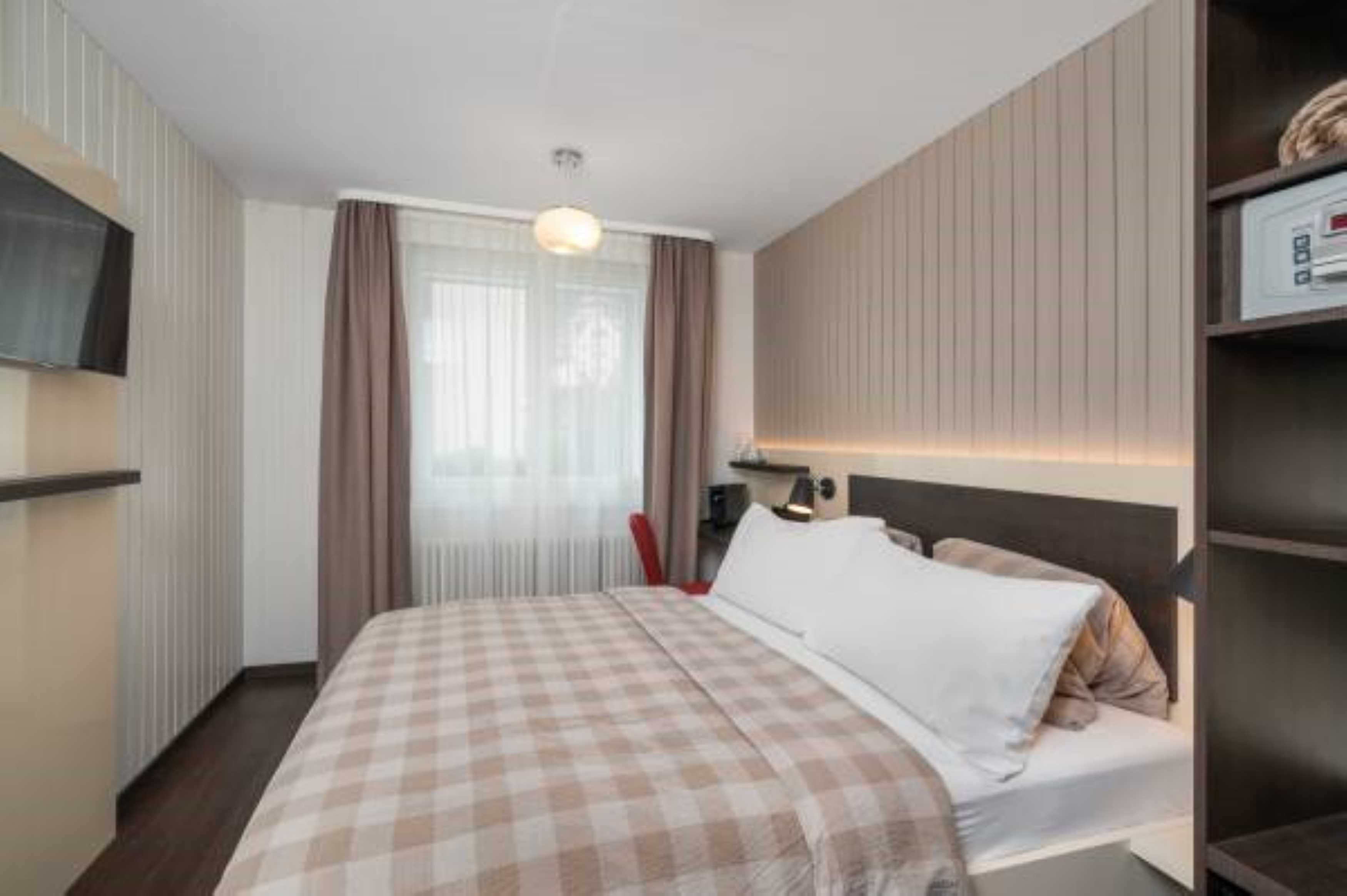 Economy, Double Bed