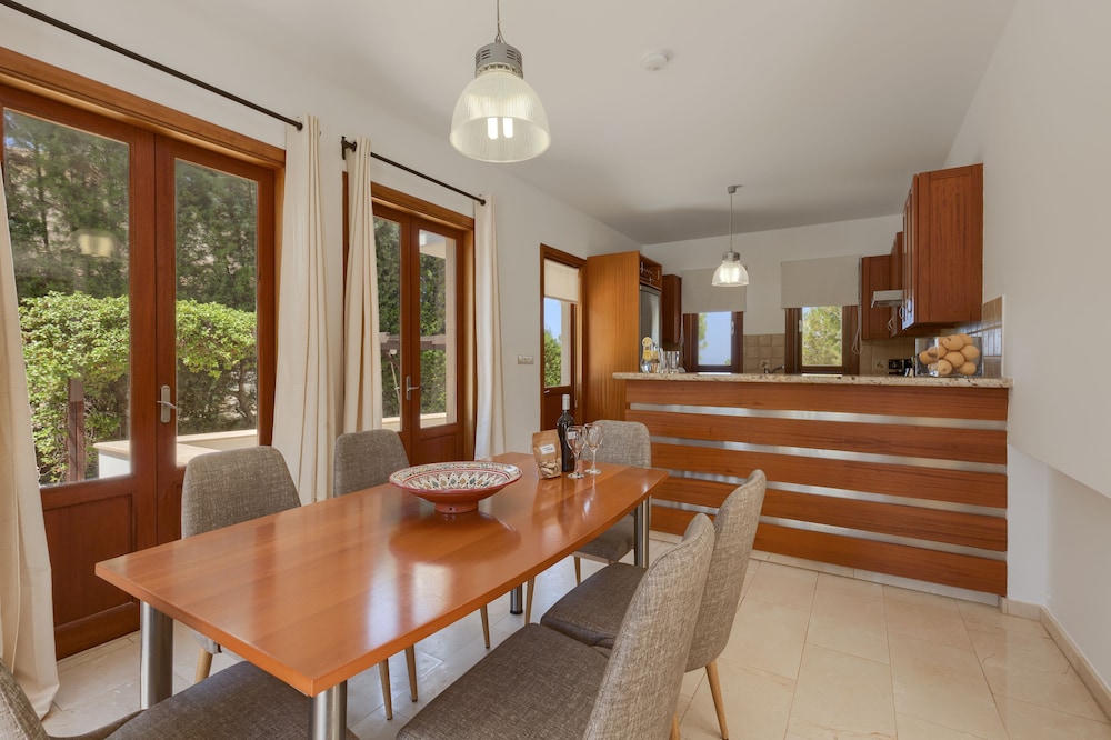 Aphrodite Hills Rentals - Superior Villas 9/50