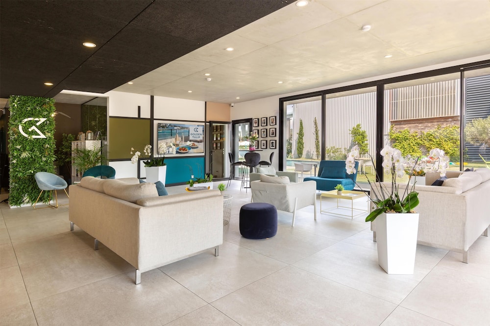 Golden Tulip Martigues Provence 7/43