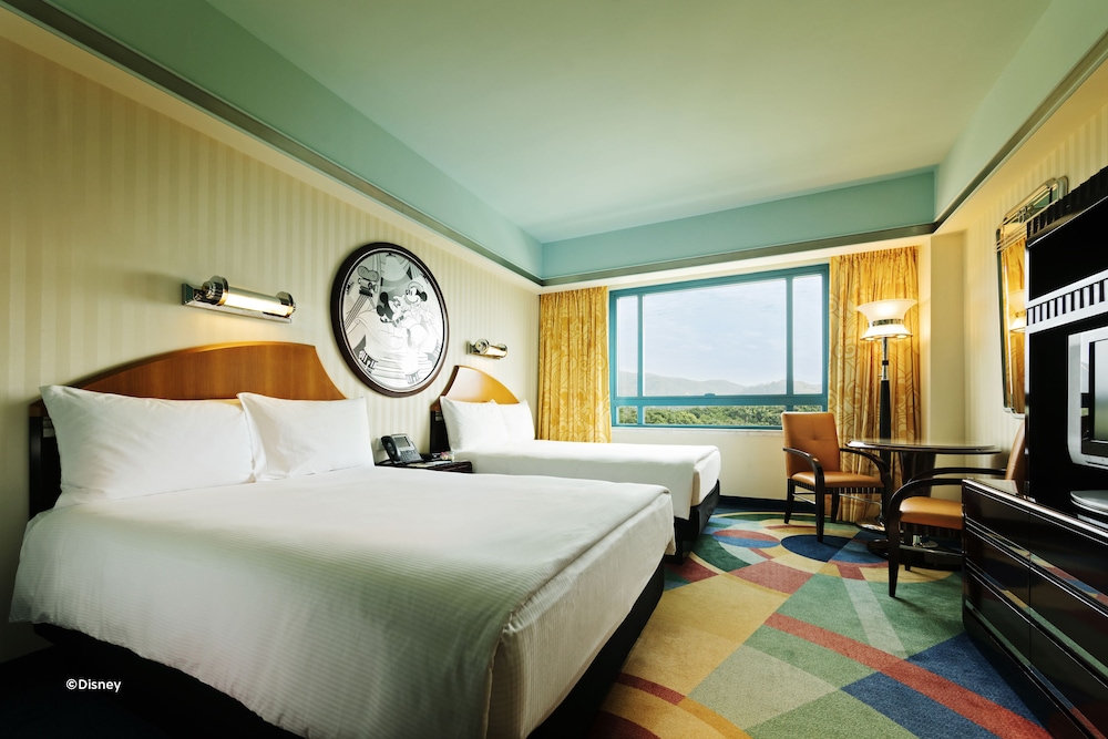 Disneys Hollywood Hotel 25/64