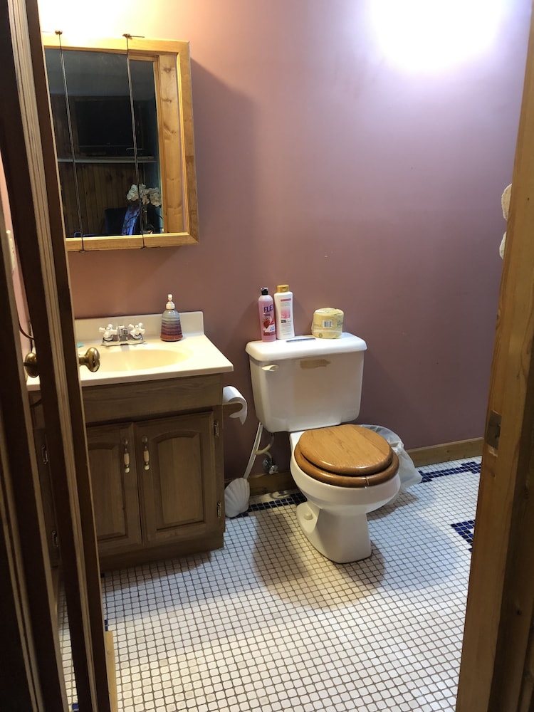 Evergreen Cottage Inn & Cabins 38/38