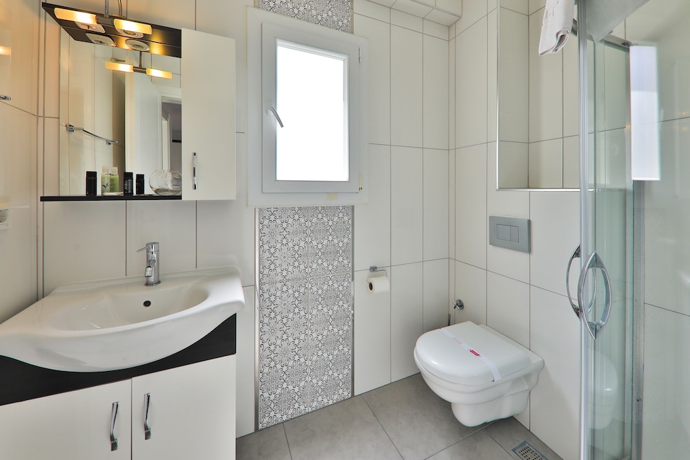 1 BEDROOM, ECONOMY, APARTMENT, GARDEN VIEW