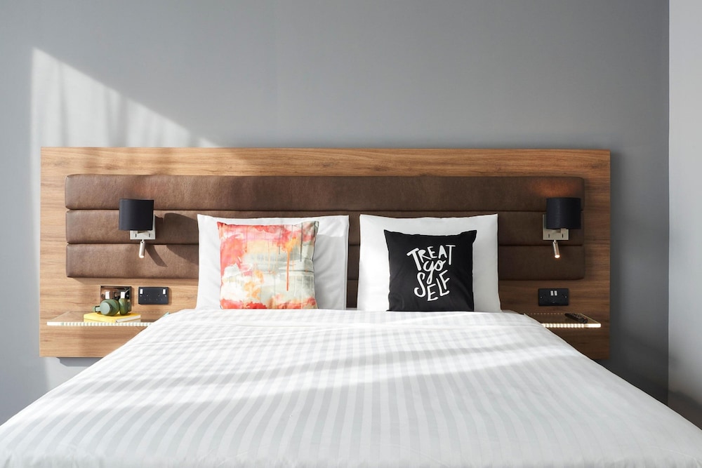 Moxy Dublin City 14/42
