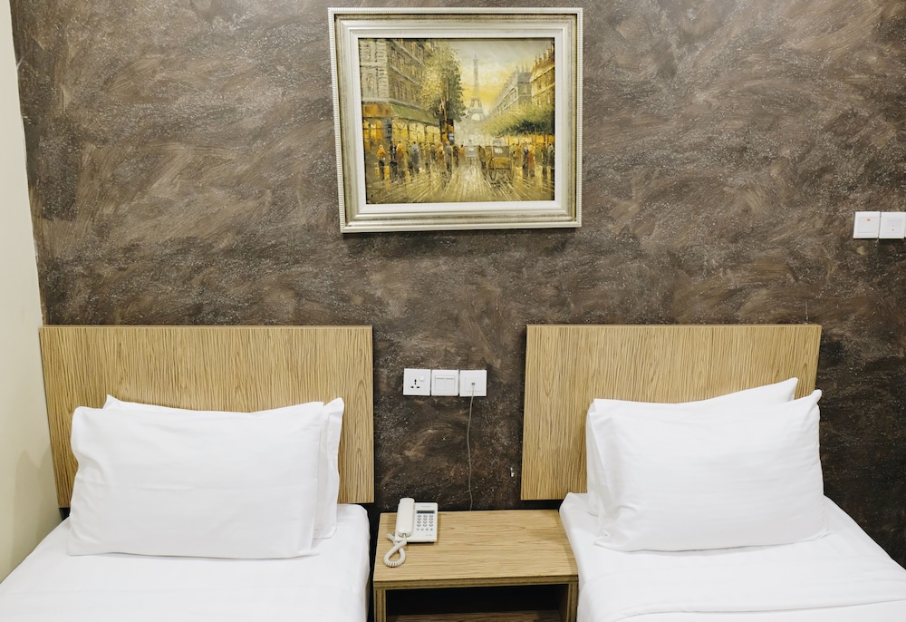 Era Plus Hotel 18/35