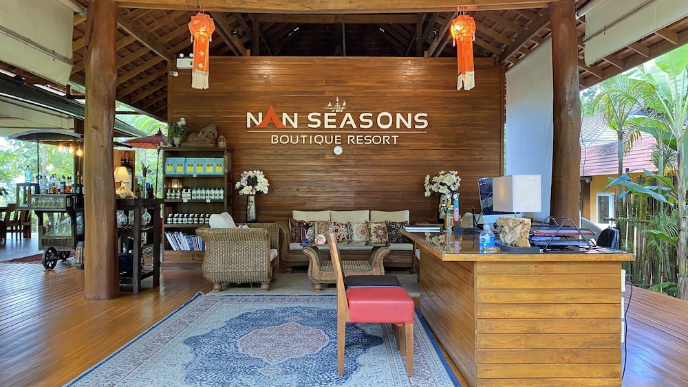 Nan Seasons Boutique Resort 64/81
