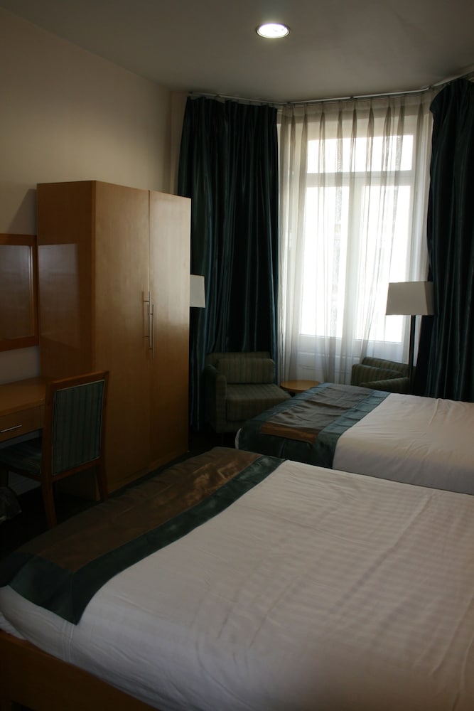 Cromwell International Hotel 15/34