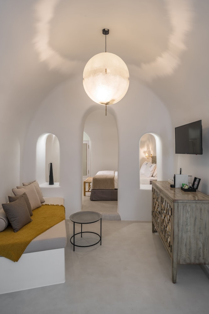 Aspaki Exclusive Hotel by Art Maisons 50/71