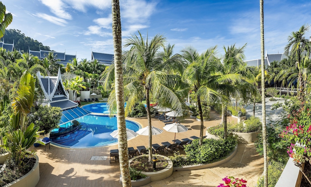 Cha-da Thai Village Resort 64/72
