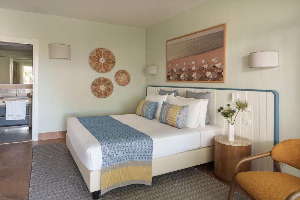 غرفة سوبيريور بسرير مزدوج، Chia Laguna - Hotel Village 4/5