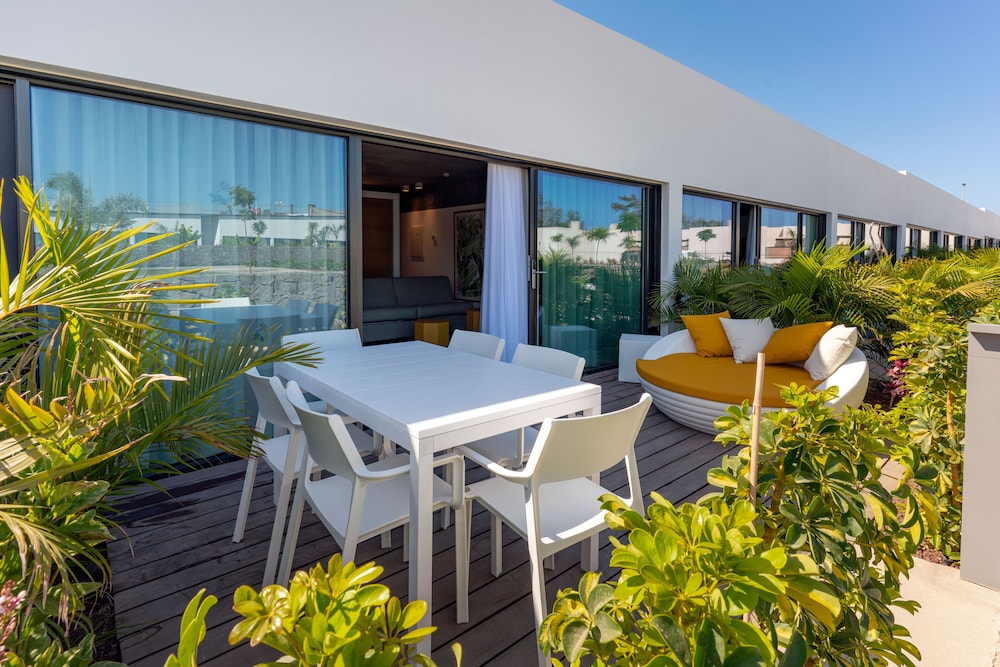 Resort Cordial Santa Agueda and Perchel Beach Club 65/79
