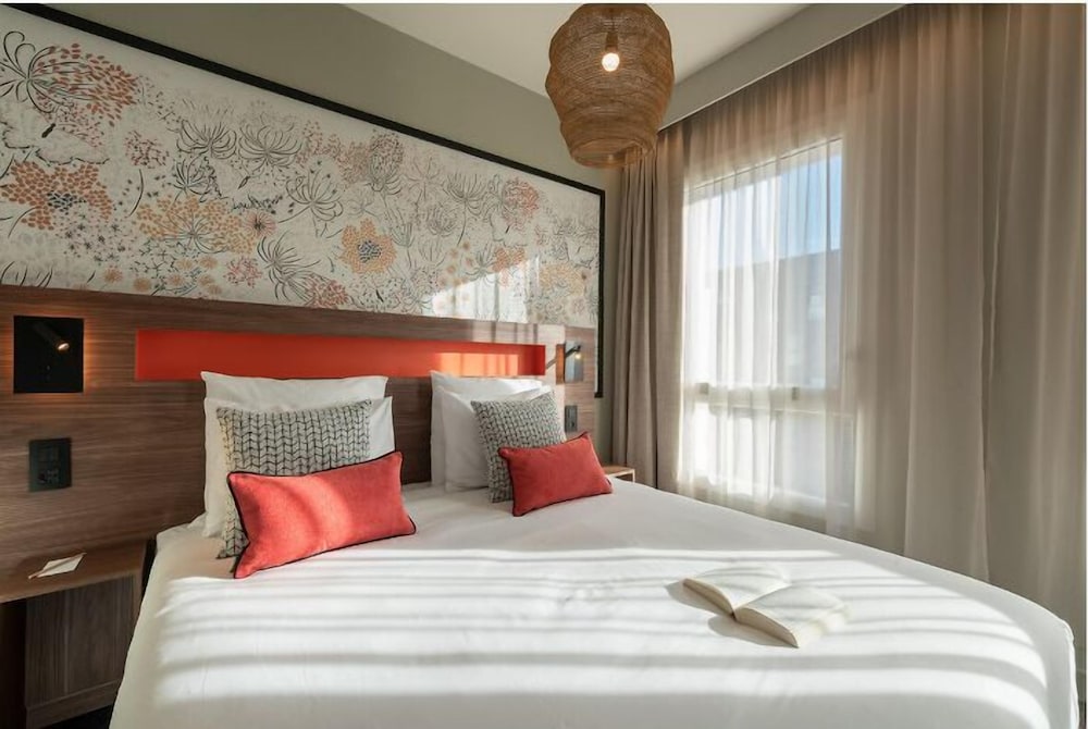 Mercure Acheres St Germain en Laye 14/50