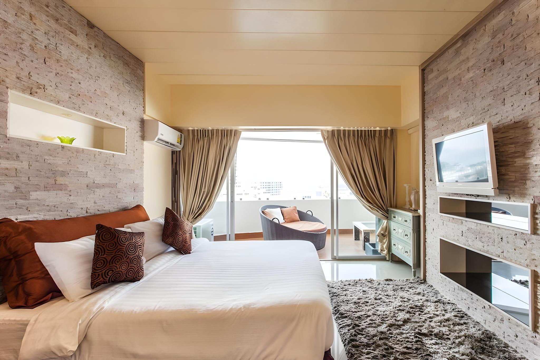 2 BEDROOMS, SEA VIEW