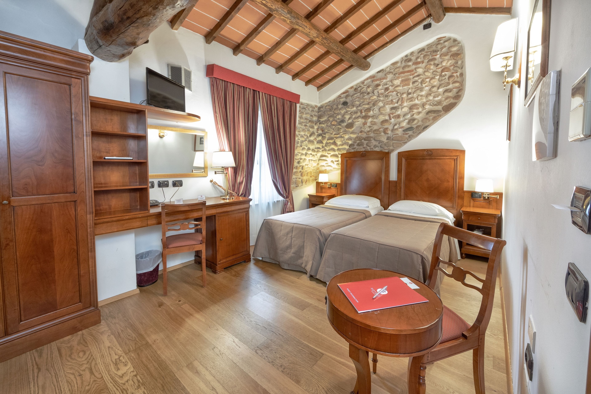 غرفة كلاسيكية بسريرين منفصلين، Villa Malaspina 6/8