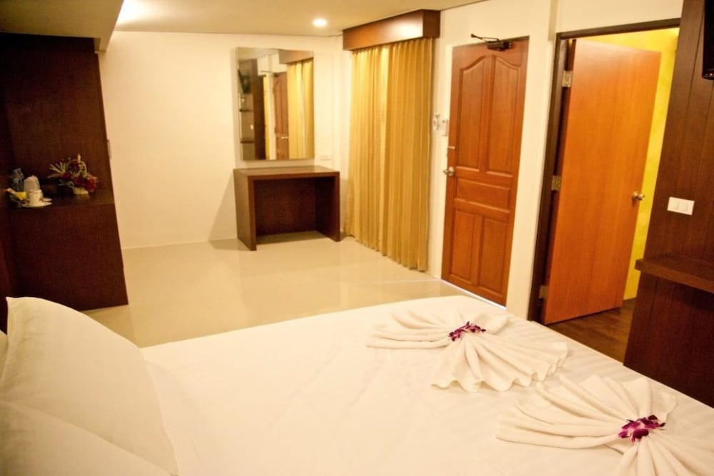 Poohbar Resort & Lotusdive 28/72