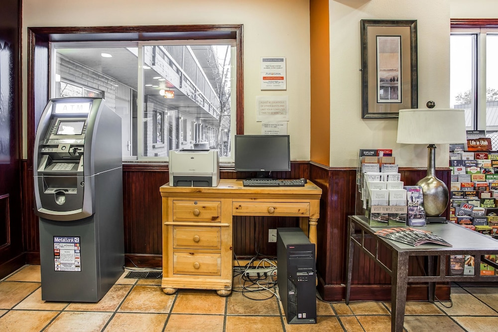 Econo Lodge Downtown Salt Lake 34/42
