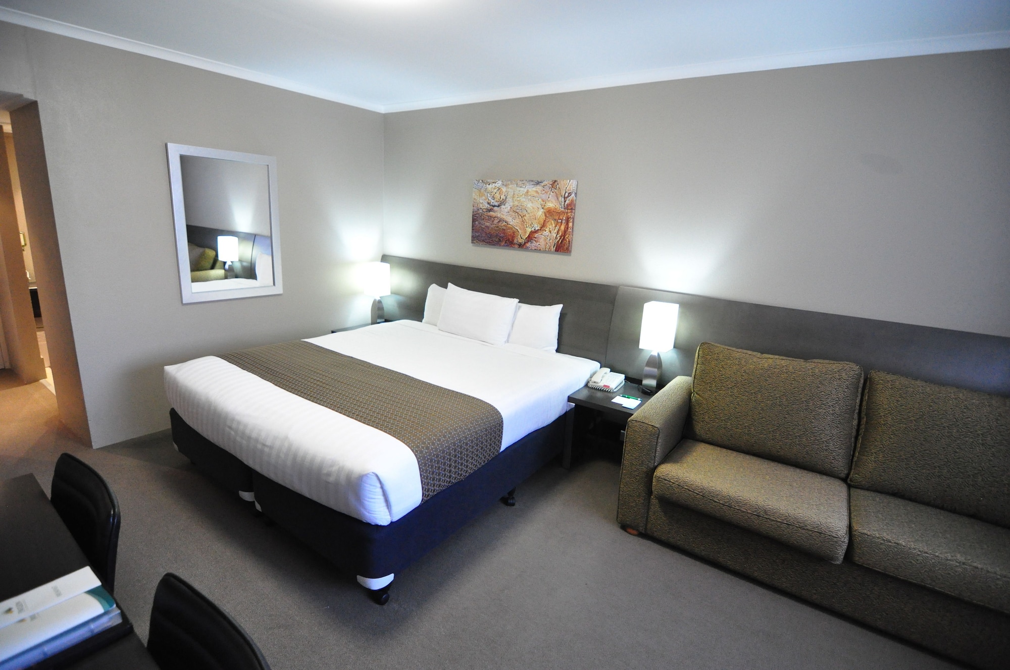 ROOM, BALCONY