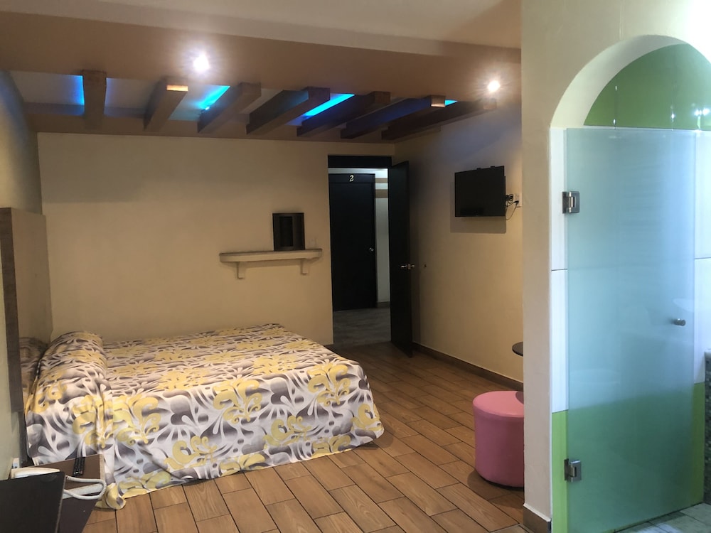 Hotel Villas 7 32/50
