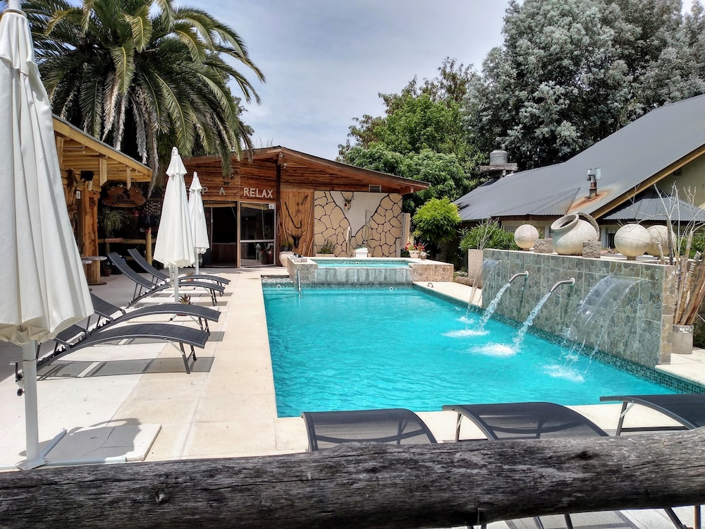 Pualy Resort And Spa 66/72