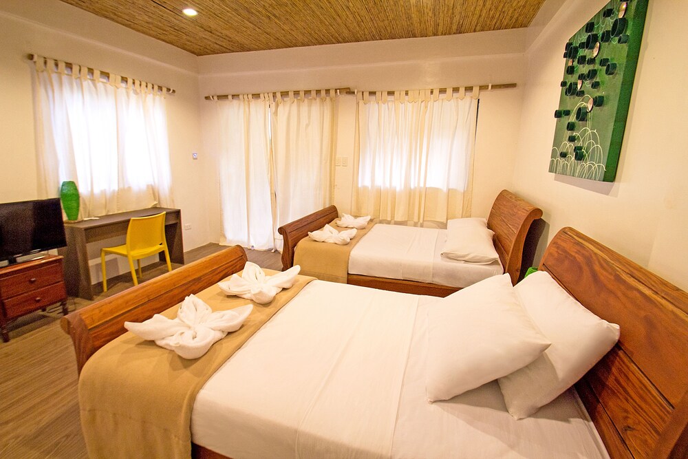THE ROSE PIKE AT BORACAY 19/50
