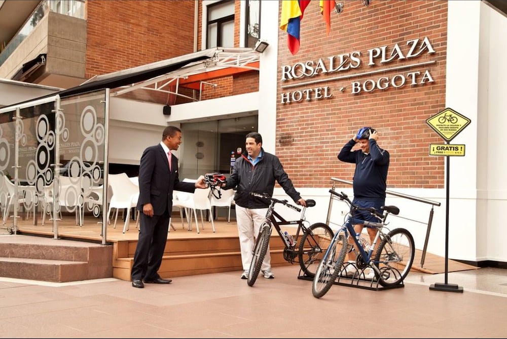 Hotel Rosales Plaza 24/61