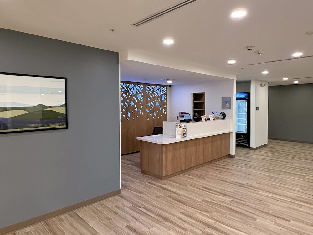 Mainstay Suites - Oklahoma City Airport 4/56