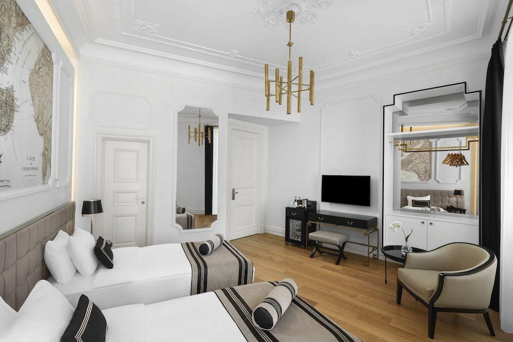 DELUXE, TWIN BEDS, TAKSIM SQUARE VIEW
