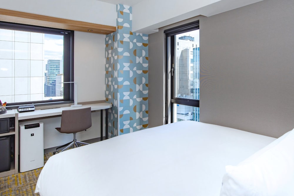 Room, King Bed, Corner