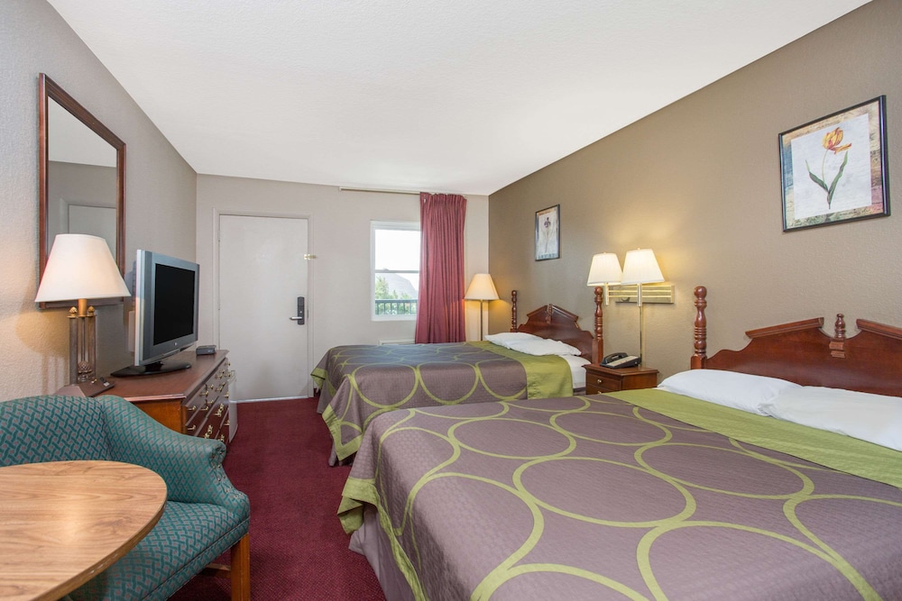 Rodeway Inn Glade Spring 14/24