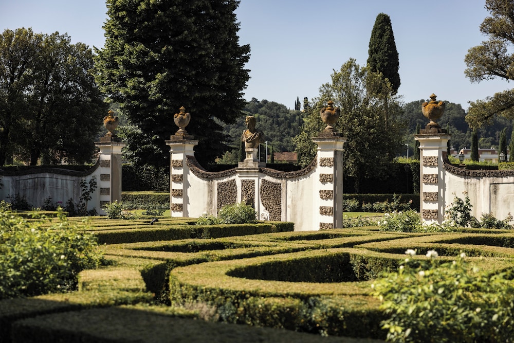 Villa Olmi Firenze 71/75