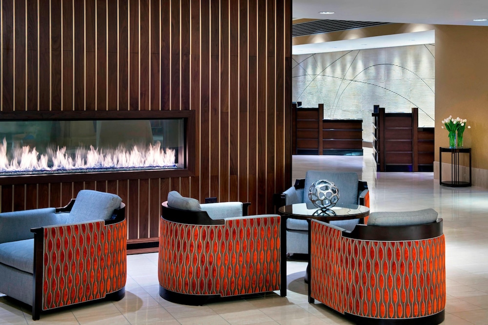 Newark Liberty International Airport Marriott 28/45