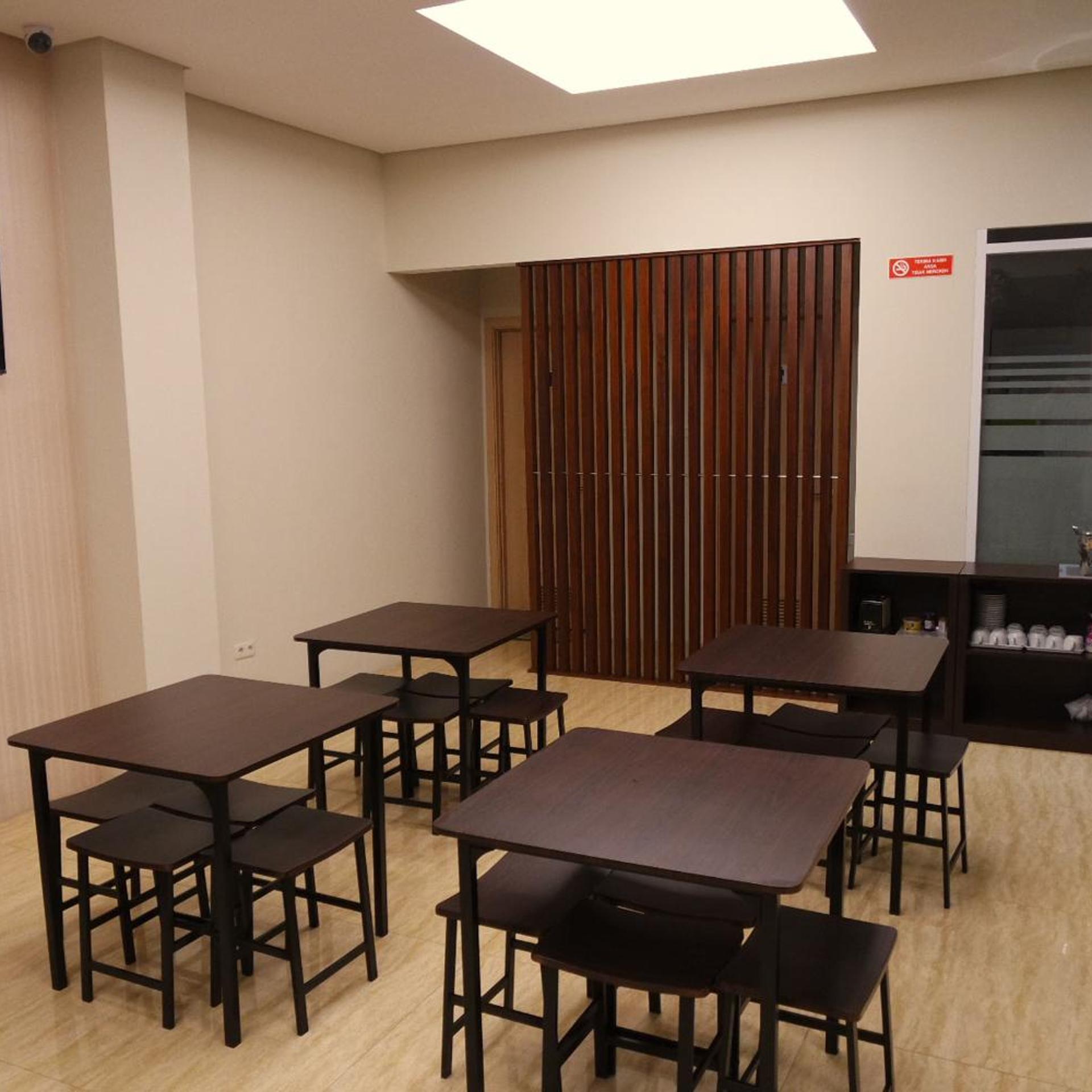Yokotel Hotel 40/54
